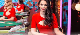 Myanmar football fans salots ဘောလုံးလောင်းကစား online sportsbook MMK betting
